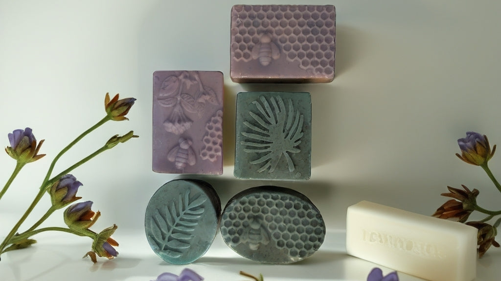 NATURAL SOAP (LAVENDER. & OAT)